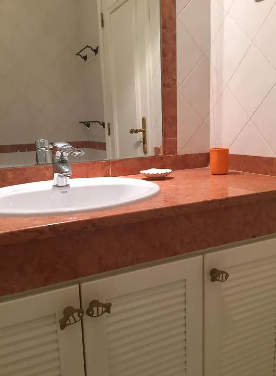 Marina Vilamoura Apartment 0*,  葡萄牙